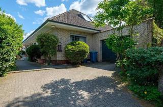 Haus kaufen in 22145 Stapelfeld, Stapelfeld - Großzügiges Landhaus mit 7 Zimmern und Schwimmbad in Stapelfeld