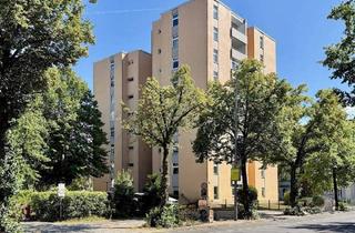 Wohnung kaufen in 13403 Berlin, Berlin - Dachgeschosswohnung mit 2,5 Zimmern und Balkon in Wittenau