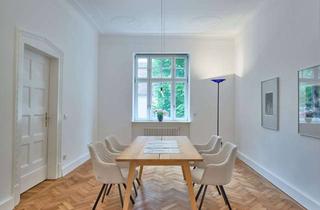 Wohnung kaufen in Winthirplatz, 80634 Neuhausen-Nymphenburg, Klassische Altbauwohnung am Winthirplatz