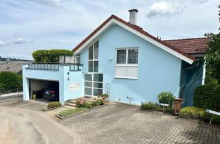 Wohnung kaufen in Spechtweg 15, 75181 Eutingen, Exklusive DG-Wohnung (Haus im Haus) mit 2 Balkonen & Doppelgarage - 122 qm in Pforzheim-Mäuerach
