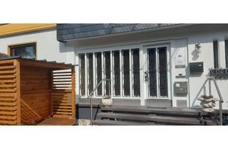 Wohnung mieten in 56072 Metternich Neubaugebiet, Geräumige, vollst. renovierte 4-Zimmer-Erdgeschosswohnung mit geh. Innenausstattung mit Balkon