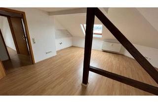Wohnung mieten in Grundstr., 08412 Werdau, kleine 3-Zi.Dachgeschoss-Whg. ruhig, aber dennoch zentrumsnah