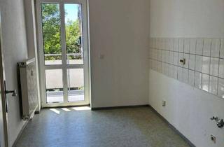 Wohnung mieten in Osterweihstraße 6a, 08058 Zwickau, ** 3 Raum Wohnung mit Balkon **