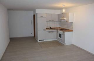 Wohnung mieten in 89150 Laichingen, Laichingen, frei ab 01.09./01.10./01.11.2025: Mit Balkon, Einbauküche und TG-Platz