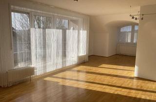 Wohnung mieten in Stüttinghauser Ringstraße 60, 58515 Lüdenscheid, Attraktive helle 4-Zi.-DG-Wohnung, schöne Aussicht, 2 Balkone