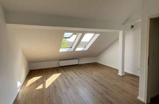 Wohnung mieten in Helgoländer Straße 59, 25746 Heide, Charmante, renovierte 2-Zimmer-DG-Wohnung in Heide