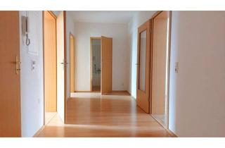 Wohnung mieten in Bahnhofstraße 18, 02708 Löbau, 4-Zimmer-Dachgeschosswohnung | 108 m² | Zentrale Lage in Löbau | Schöner Ausblick