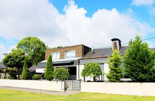 Einfamilienhaus kaufen in Johannisberg, 53578 Windhagen, Modernisiertes Einfamilienhaus mit genehmigter Aufstockungsoption im Villenviertel von Windhagen