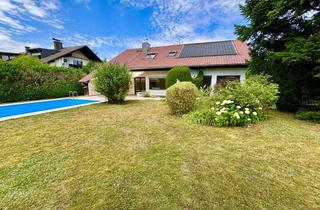 Einfamilienhaus kaufen in Vogelbeerweg, 82256 Fürstenfeldbruck, VON PRIVAT - Wohnen im GRÜNEN: Einfamilienhaus im Bungalowstil mit Pool, Garten und Einliegerwohnung