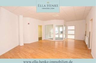 Büro zu mieten in 38820 Halberstadt, Im Erdgeschoss: Moderne 300 m² große Praxis-/Bürofläche mit eigenem Eingang in zentraler Lage...