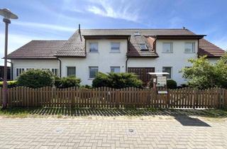Haus kaufen in 16775 Löwenberger Land, Zweifamilienhaus mit Schwimmbad, Einliegerwohnung und Solaranlage