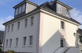 Wohnung mieten in Voßkampstraße 11, 31691 Helpsen, Ansprechende 3-Zimmer-Erdgeschosswohnung mit gehobener Innenausstattung mit Balkon in Helpsen