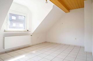 Wohnung mieten in Mülgaustr. 238, 41199 Odenkirchen-Mitte, Gemütliche 2-Zimmer-Dachgeschoss-Wohnung mit Einbauküche