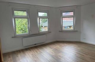 Wohnung mieten in 70327 Untertürkheim, S-UNTERTÜRKHEIM: * Tolle, geräumige 4,5-Zi.-Whg. * ca. 114 qm Wfl. * TL-Bad + große Dachterrasse *