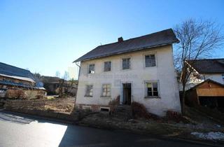Haus kaufen in 79853 Lenzkirch, Sanierungsbedürftiges 1-2 Familienhaus in zentraler Lage von Lenzkirch!