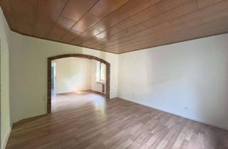 Einfamilienhaus kaufen in 31224 Peine, 16.128 Euro KM jährlich, 4 Jahre fest: Großzügiges Einfamilienhaus mit separatem Anbau