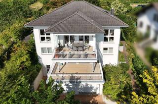 Villa kaufen in 64625 Bensheim, Exklusive Villa mit Panoramablick in Bestlage von Bensheim