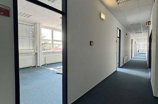 Büro zu mieten in Märkische Straße 72, 15806 Zossen, Moderne Bürofläche in dahme/Zossen – ca. 253 m² im 1. Obergeschoss mit Einbauküche und Stellplätzen