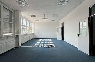 Büro zu mieten in Märkische Straße 72, 15806 Zossen, Moderne Bürofläche in Zossen – ca. 260 m² im 1. Obergeschoss mit Einbauküche und Stellplätzen