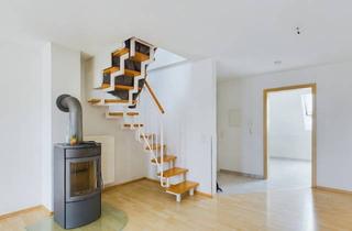 Wohnung kaufen in 96114 Hirschaid, RESERVIERT Schöne Maisonette-Wohnung mit Balkon in sehr ruhiger Lage