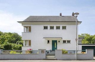 Villa kaufen in 51379 Leverkusen, Opladen: Charmante Altbau-Villa im Bauhaus-Stil mit modernem Komfort und Einliegerwohnung