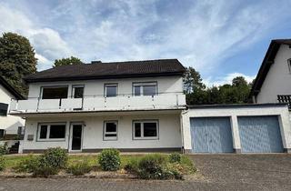 Haus kaufen in 63584 Gründau, Gründau - **Einfamilienwohnhaus auf großem Grundstück mit Doppelgarage und großer Werkstatt**
