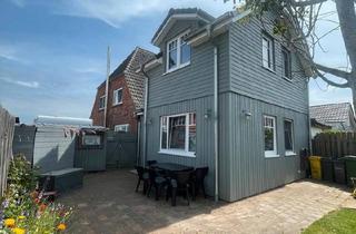 Haus kaufen in 25938 Nieblum, Wyk Auf Föhr - Provisionsfrei - Schönes Familiendomizil mit seniorenfreundlicher
