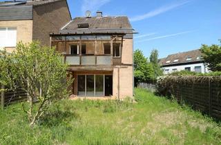 Haus kaufen in 41516 Grevenbroich, Grevenbroich/Langwaden - Großzügiges Handwerkerhaus auf Erbpachtgrundstück