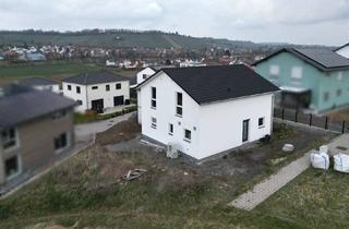 Haus kaufen in 74397 Pfaffenhofen, Pfaffenhofen - Neubau in KFW 40 Ausführung.