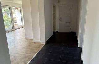 Wohnung mieten in 47906 Kempen, Modernisierte 4-Zimmer-Wohnung mit Balkon und Einbauküche in Kempen