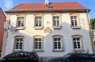 Wohnung mieten in Kirchstr., 67098 Bad Dürkheim, Stilvoll wohnen auf historischem Weingut – 2,5-Zimmer-Altbauwohnung (Möbliert) in der Pfalz