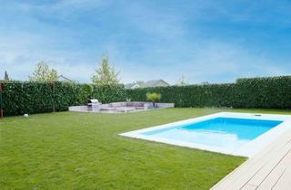 Haus kaufen in 72631 Aichtal, Traumhaftes Familiendomizil mit sichtgeschütztem Garten und Pool im Aichtal