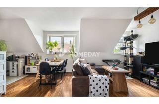 Wohnung kaufen in 01731 Kreischa, Ländlich, historisch, gepflegt: Charmante DG-Wohnung mit EBK im ehemaligen Stiftsgebäude