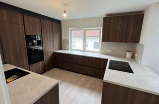 Wohnung mieten in 73268 Erkenbrechtsweiler, Vollständig renovierte 3-Raum-Wohnung mit Balkon und Einbauküche in Erkenbrechtsweiler-73268