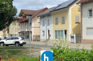 Haus kaufen in 91301 Forchheim, Charmantes Stadthaus mit vermietetem Laden, bezugsfreier Wohnung – Zentrale Lage mit kleinem Garten