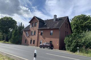 Anlageobjekt in 38159 Vechelde, Kleines Mehrfamilienhaus mit 4 Wohneinheiten und 3 Garagen zwischen Braunschweig und Vechelde