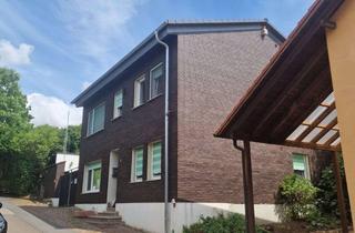 Anlageobjekt in 67283 Obrigheim, Vielseitiges Zweifamilienhaus mit separatem kl. Haus und großenTerrassen