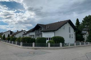Haus kaufen in 94428 Eichendorf, Eichendorf - Geräumiges Zweifamilienhaus mit großzügigem Garten in Eichendorf