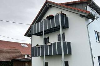 Wohnung mieten in Ottobeurer 10, 87776 Sontheim, Stilvolle, neuwertige 3 Zimmer-Dachgeschosswohnung mit Balkon und EBK in Attenhausen