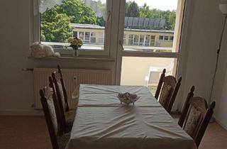 Wohnung mieten in 07318 Saalfeld, Schöne 3-Zimmer-Wohnung mit Balkon in Saalfeld