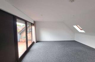Wohnung mieten in Lipper Kamp, 49078 Hellern, Gemütliche 2-Zimmer-DG-Wohnung mit EBK und Balkon in Osnabrück-Hellern