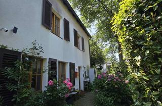 Haus kaufen in 42579 Heiligenhaus, "Haus in Schräglage (am Hang) sucht aufrechten Nachfolger (Mieter inklusive)"