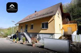Haus kaufen in Talweg 125, 77654 Offenburg, Raumwunder in Offenburg: Ihr neues Zweifamilienhaus mit Terrasse, Balkon und Garage!