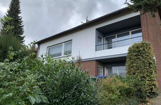 Haus mieten in Schwalbenweg, 32760 Detmold, Freistehendes Haus auf parkähnlichem Grundstück mit Pool