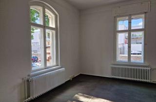 Büro zu mieten in Friedrich Engels Str. 18, 03238 Finsterwalde, helle und ruhige Büro/ Praxisräume
