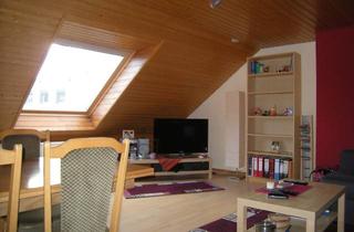 Wohnung mieten in Kreuzstr. 15, 31134 Hildesheim, Nähe Dom: Gemütliche, helle Dachgeschosswohnung