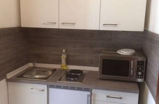 Wohnung mieten in Gutenbergstraße 9a, 93051 Kumpfmühl-Ziegetsdorf-Neuprüll, Geschmackvolle, gepflegte 1-Raum-DG-Wohnung in Regensburg