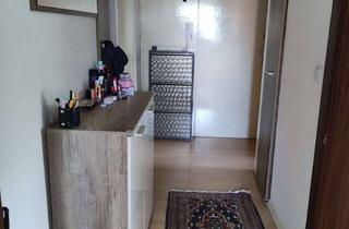 Wohnung mieten in Birsteiner Straße 63, 60386 Fechenheim, Vollmöbelierte 2,5-Zimmer-Dachgeschosswohnung in Frankfurt am Main