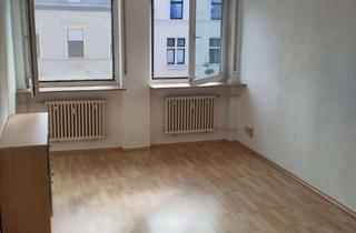 WG-Zimmer mieten in 68219 Rheinau, helles, freundliches WG Zimmer für Studenten oder Azubi (bevorzugt)in 2er WG in Rheinau. Relaisstraß