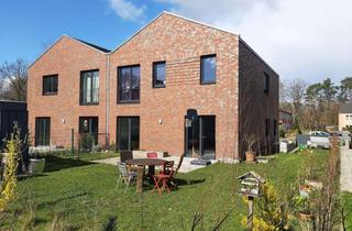 Haus mieten in 21149 Neugraben-Fischbek, Neuwertige Doppelhaushälfte (Wärmepumpe/Photovoltaik) in HH-Neugraben-Fischbek